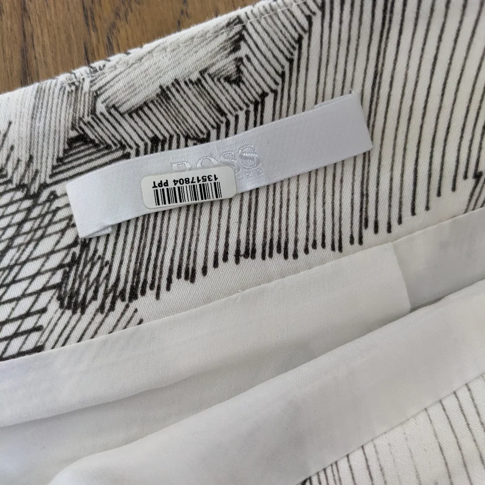 Hugo Boss printed skirt - Picture 2 of 8